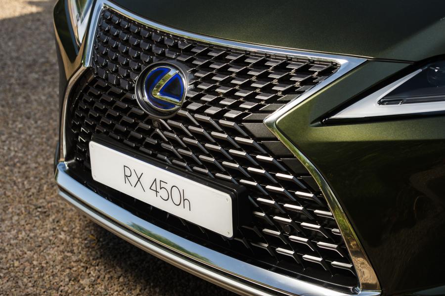 Детали экстерьера Lexus RX450h 2019 года  (ZA) (фото 4 из 18)